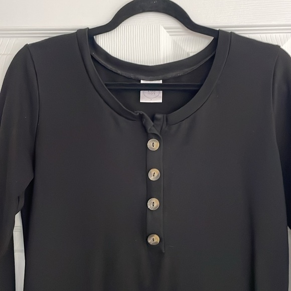 Lou Lou & Company Every Day Maternity and Nursing Dress - Picture 3 of 12